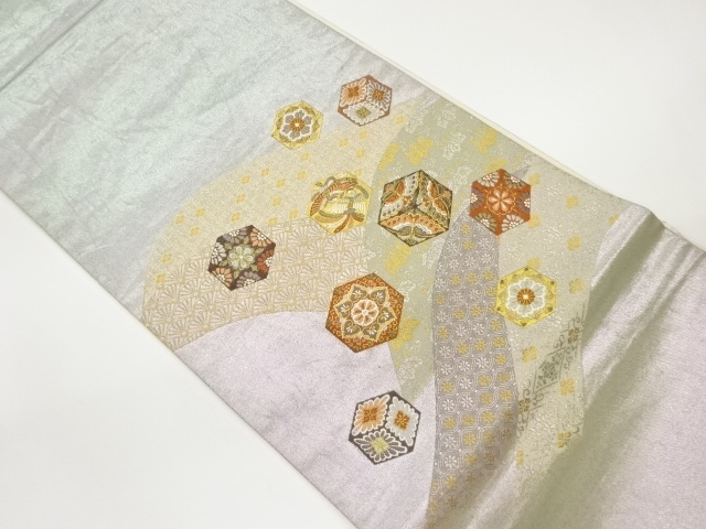 曲線に鳳凰・蝶・花模様織出し袋帯